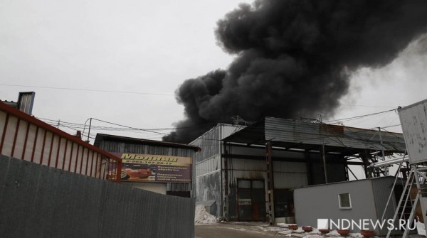 На Эльмаше прогремели взрывы на заводе лакокрасочных изделий (ФОТО, ВИДЕО)