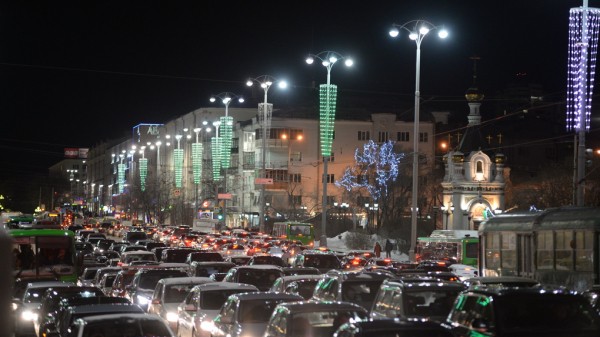 В Екатеринбурге зажгли «фееричную» иллюминацию за 40 млн. Смотрите, как это выглядит В Екатеринбурге зажгли «фееричную» иллюминацию за 40 млн. Смотрите, как это выглядит