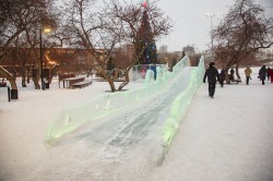 Комиссия оценила безопасность и зрелищность ледовых городков