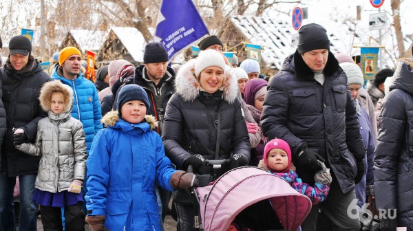 Четыре тысячи человек прошли крестным ходом по городу в честь Дня святой Екатерины Четыре тысячи человек прошли крестным ходом по городу в честь Дня святой Екатерины
