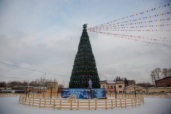 Какие ледовые городки порадуют екатеринбуржцев в этом году? Видеообзор