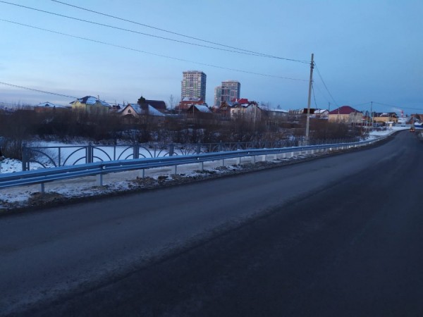 Строители отремонтировали мост в посёлке Совхозном Строители отремонтировали мост в посёлке Совхозном