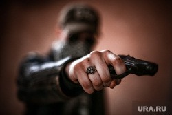 На Урале вооруженный преступник ограбил автозаправку. Есть пострадавшие. ВИДЕО