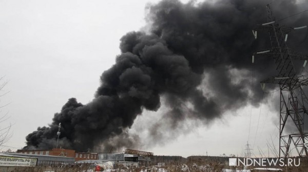 На Эльмаше прогремели взрывы на заводе лакокрасочных изделий (ФОТО, ВИДЕО)