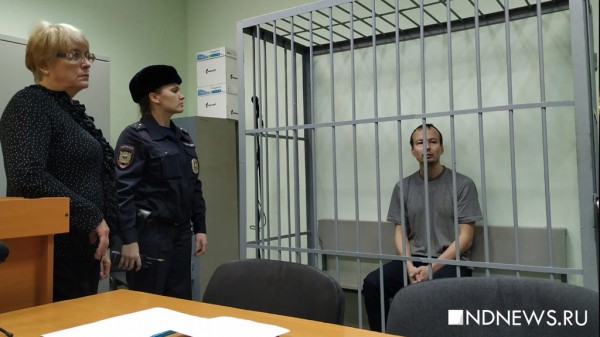 Подозреваемого в убийстве девушек на Уктусе привезли в суд (ФОТО, ВИДЕО)