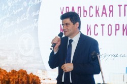 Глава Екатеринбурга поздравил Уральскую торгово-промышленную палату