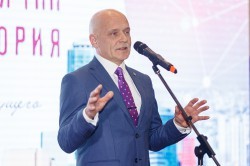 Глава Екатеринбурга поздравил Уральскую торгово-промышленную палату