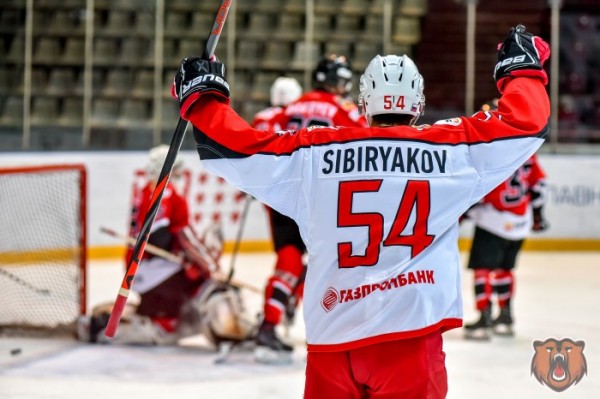 МХЛ: “Авто” продолжает громить соперников! МХЛ: “Авто” продолжает громить соперников!
