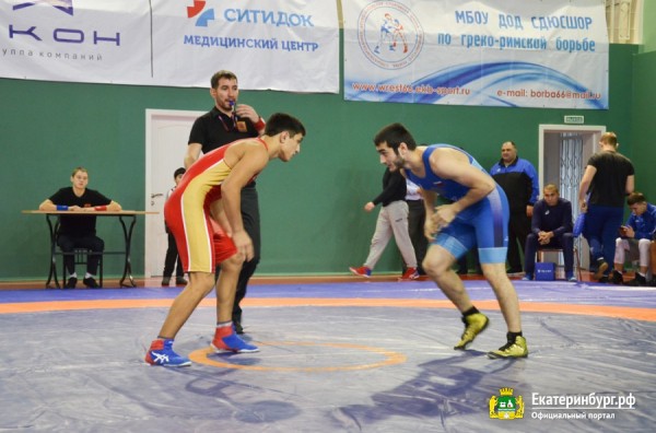 Греко-римская борьба: в уральской столице стартовал всероссийский турнир