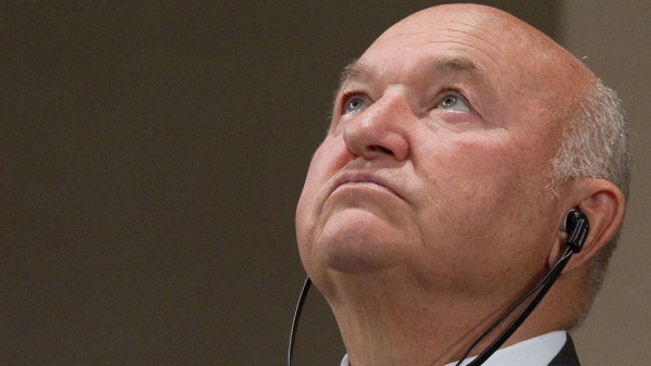 Как прощаются с опальным мэром Москвы Юрием Лужковым люди, которые утратили к нему доверие