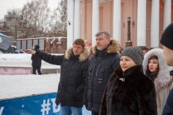 Комиссия оценила безопасность и зрелищность ледовых городков