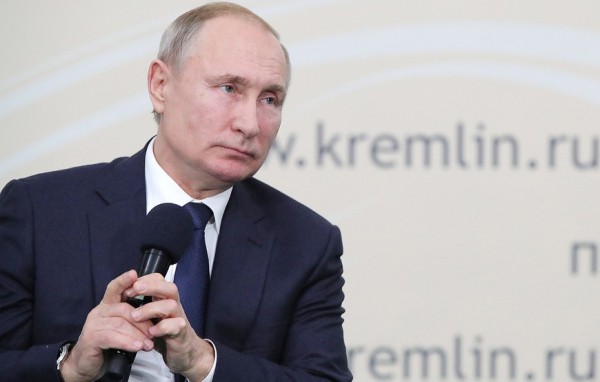 Владимир Путин заявил о необходимости обеспечить интернетом даже маленькие сёла