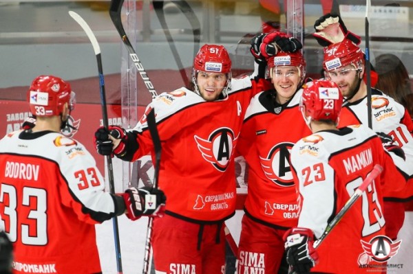 Одерживаем победу над рижским “Динамо”