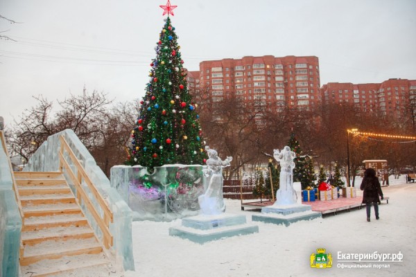 Комиссия оценила безопасность и зрелищность ледовых городков