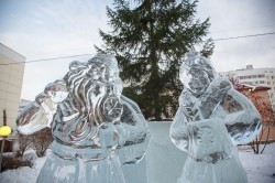 Комиссия оценила безопасность и зрелищность ледовых городков