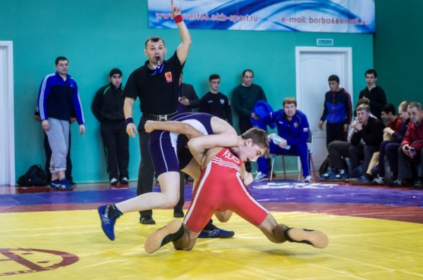 Греко-римская борьба: Екатеринбург принимает 300 спортсменов со всей России