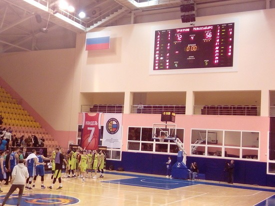 «Уралмаш» одержал четвертую подряд победу в Суперлиге-1 «Уралмаш» одержал четвертую подряд победу в Суперлиге-1