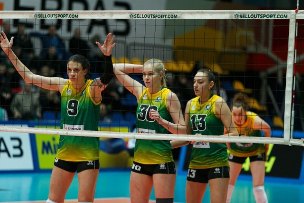 Волейбол: &laquo;Уралочка&raquo; одержала победу в первом матче календарного года