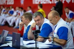 Самбо: в Екатеринбурге стартовало первенство России среди юношей и девушек