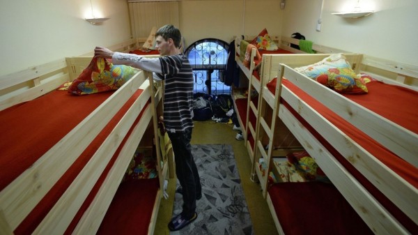 Массовые рейды и жесткие требования. После трагедии в Перми начнется охота на все хостелы Массовые рейды и жесткие требования. После трагедии в Перми начнется охота на все хостелы