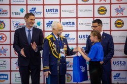 Самбо: в Екатеринбурге стартовало первенство России среди юношей и девушек