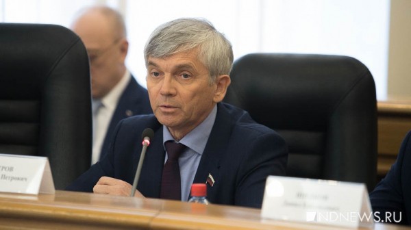 Екатеринбургские депутаты просят Госдуму решить вопрос с записью первоклассников (ФОТО) Екатеринбургские депутаты просят Госдуму решить вопрос с записью первоклассников (ФОТО)