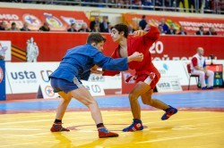 Самбо: в Екатеринбурге стартовало первенство России среди юношей и девушек