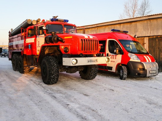 В Кургане пожарная машина столкнулась с Фольксваген Гольф В Кургане пожарная машина столкнулась с Фольксваген Гольф