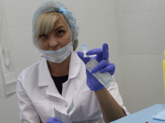 В массовых местах Екатеринбурга раздадут медицинские маски В массовых местах Екатеринбурга раздадут медицинские маски