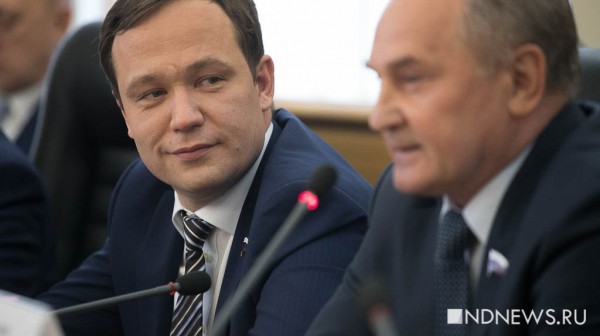 Екатеринбургские депутаты просят Госдуму решить вопрос с записью первоклассников (ФОТО) Екатеринбургские депутаты просят Госдуму решить вопрос с записью первоклассников (ФОТО)