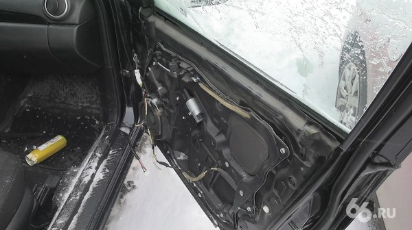 Юнармеец задержал дебошира, который избил таксиста и угнал у него автомобиль. Видео Юнармеец задержал дебошира, который избил таксиста и угнал у него автомобиль. Видео