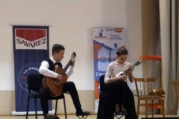 Екатеринбургские школьники победили на международном конкурсе «Виртуозы гитары» Екатеринбургские школьники победили на международном конкурсе «Виртуозы гитары»