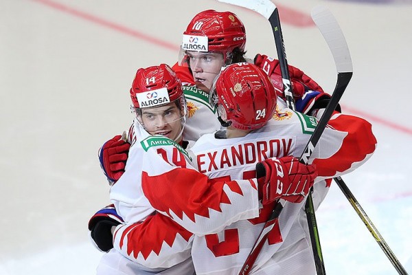 Хоккей: сборная России вышла в полуфинал молодёжного ЧМ