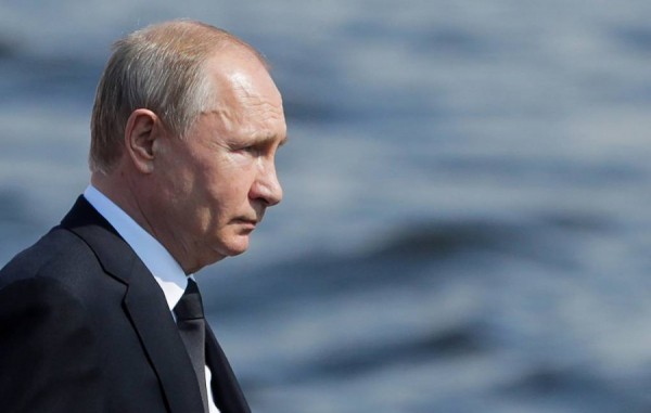 Владимир Путин наблюдал за учениями Северного и Черноморского флотов