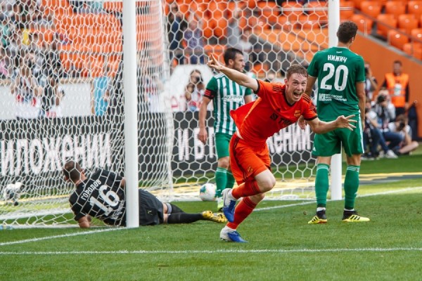 Футбол: форвард «Урала» продолжит карьеру в «Ахмате»