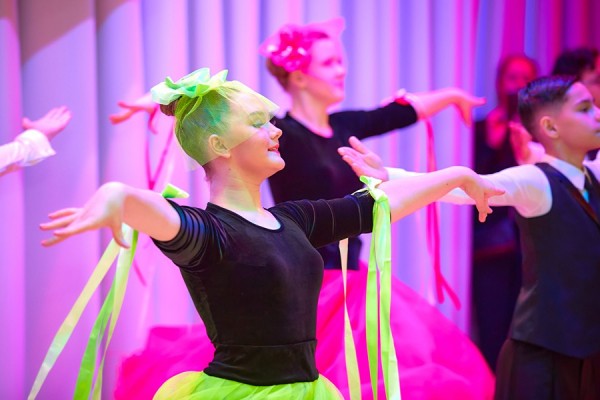 «Метелица»: гимназисты Екатеринбурга взяли Гран-при на конкурсе по бальным танцам