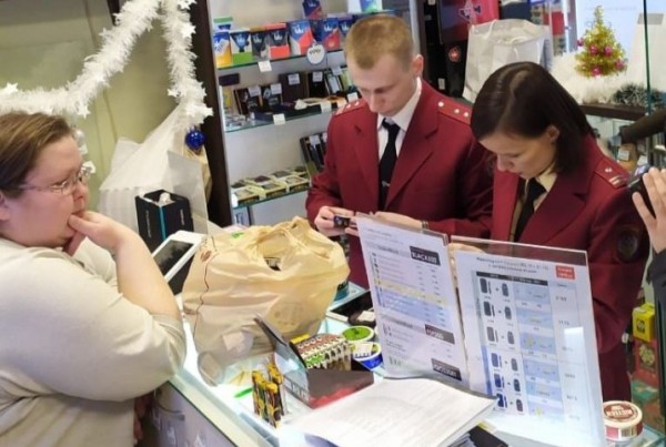 Екатеринбург активно включился в борьбу с оборотом «жевательной смерти» Екатеринбург активно включился в борьбу с оборотом «жевательной смерти»