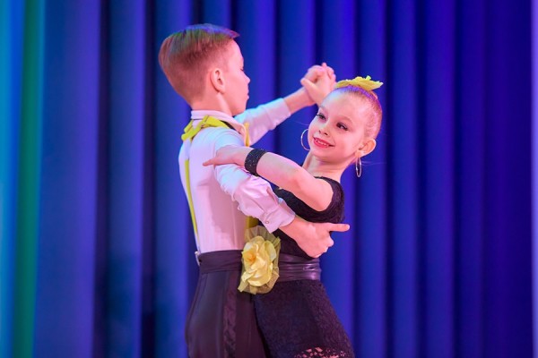 «Метелица»: гимназисты Екатеринбурга взял Гран-при на конкурсе по бальным танцам «Метелица»: гимназисты Екатеринбурга взял Гран-при на конкурсе по бальным танцам