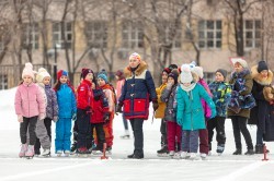 Конькобежный спорт: школьники и студенты вышли на «Лёд надежды нашей»