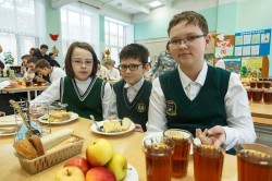Школьники Екатеринбурга получают правильное питание