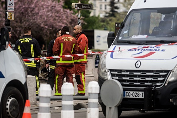 В Париже протестующие мешают пожарным тушить крупное возгорание рядом с Лионским вокзалом