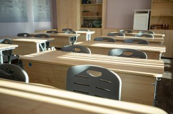 Глава Екатеринбурга открыл обновлённую школу на Уралмаше