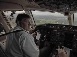 Пилот, который два часа кружил над Кольцово, оказался популярным блогером Пилот, который два часа кружил над Кольцово, оказался популярным блогером