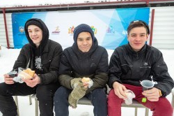 Конькобежный спорт: школьники и студенты вышли на «Лёд надежды нашей»