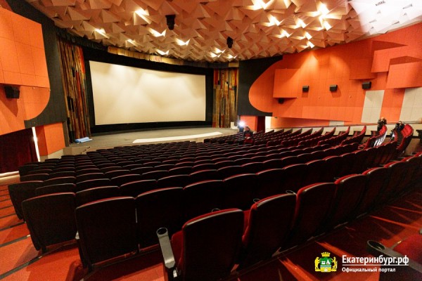 Новая жизнь «Салюта»: легендарный кинотеатр станет детским медиацентром