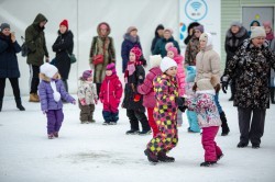 Горожане отметили День защитника Отечества в парке Маяковского