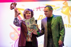 Глава Екатеринбурга открыл обновлённую школу на Уралмаше