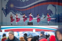 Горожане отметили День защитника Отечества в парке Маяковского