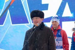 Конькобежный спорт: школьники и студенты вышли на «Лёд надежды нашей»