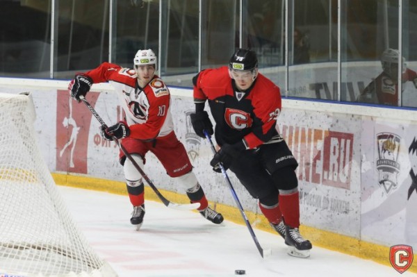 МХЛ: “Авто” одержал победу над “Спутником” МХЛ: “Авто” одержал победу над “Спутником”